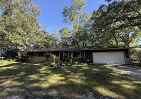 747 Waverly Road, La Porte, Indiana, 4 Bedrooms Bedrooms, 9 Rooms Rooms,2 BathroomsBathrooms,Residential,For Sale,Waverly,NRA846293
