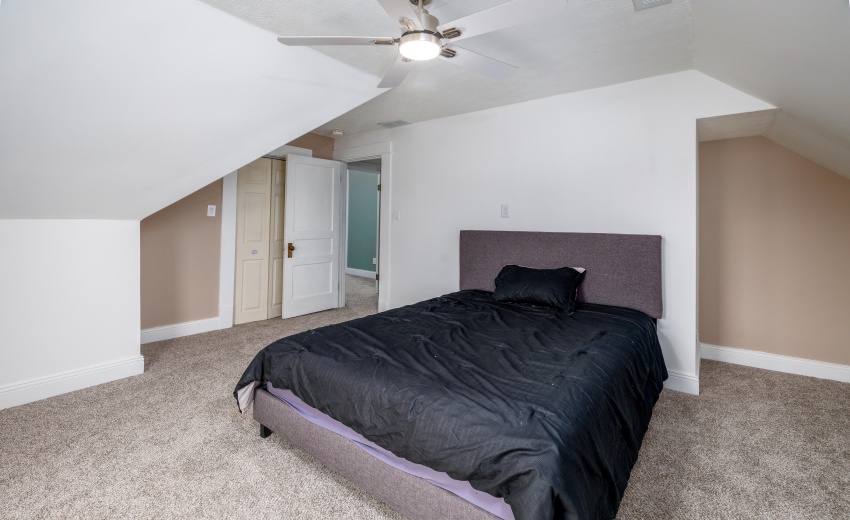 2120 South Street Lafayette-27