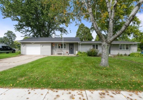 529 Elm Street, New Carlisle, Indiana, 4 Bedrooms Bedrooms, 8 Rooms Rooms,1 BathroomBathrooms,Residential,For Sale,Elm,NRA846299