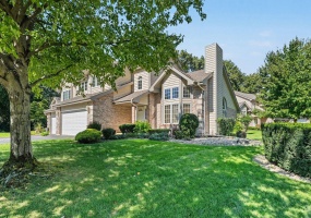 1447 Carriage Oaks Court, Dyer, Indiana, 3 Bedrooms Bedrooms, 9 Rooms Rooms,3 BathroomsBathrooms,Residential,For Sale,Carriage Oaks,NRA846539