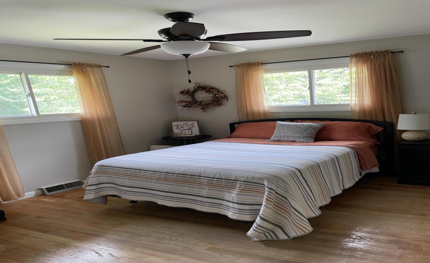 Second bedroom 1