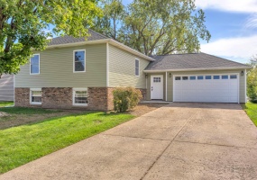 1717 98th Place, Crown Point, Indiana, 5 Bedrooms Bedrooms, 9 Rooms Rooms,3 BathroomsBathrooms,Residential,For Sale,98th,NRA846770