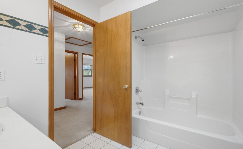 upperstairs bathroom
