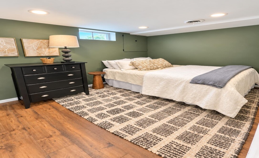 Basement guest room