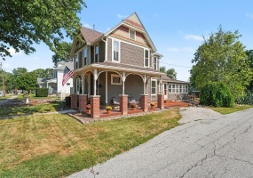 118 Ridge Street, Crown Point, Indiana, 3 Bedrooms Bedrooms, 9 Rooms Rooms,2 BathroomsBathrooms,Residential,For Sale,Ridge,NRA845476