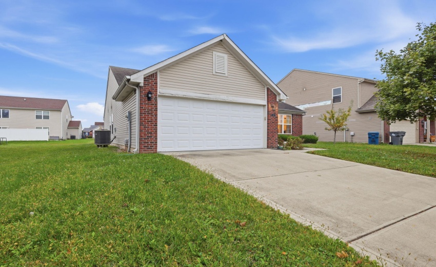 3-web-or-mls-Photo Oct 15 2026, 8 09 54