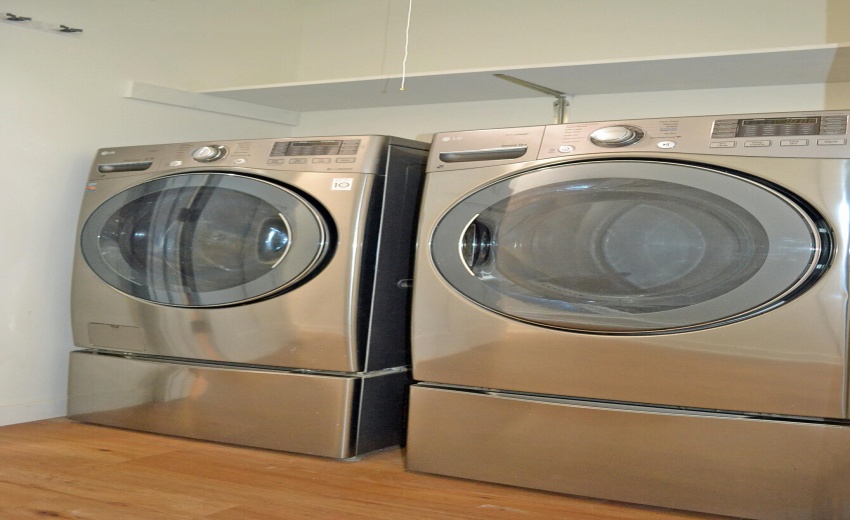 UPSTAIRS LAUNDRY NEW LG WASHER N DRYER