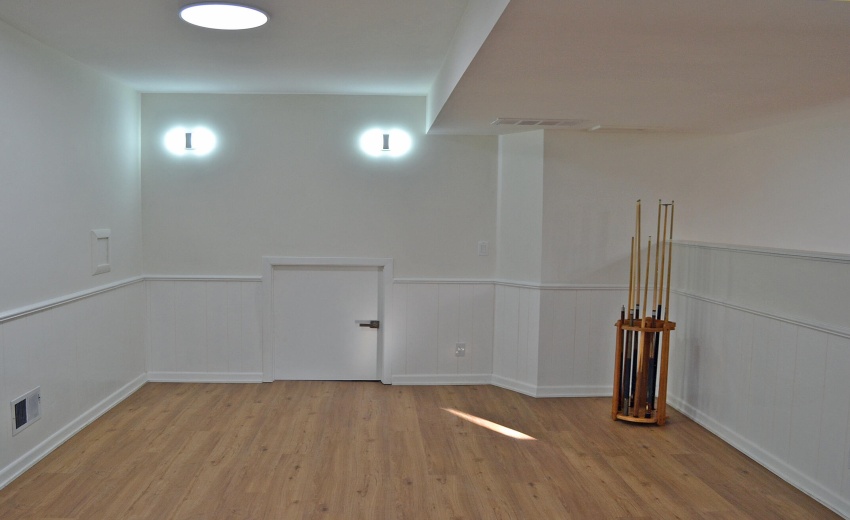 BASMENT REC ROOM PASS THRU HALF DOOR TO