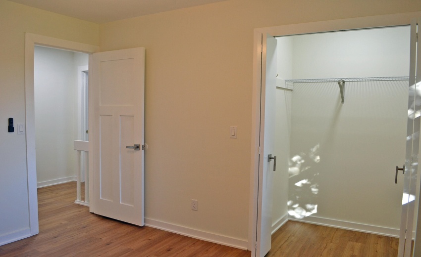 BR 2 WALK IN CLOSET
