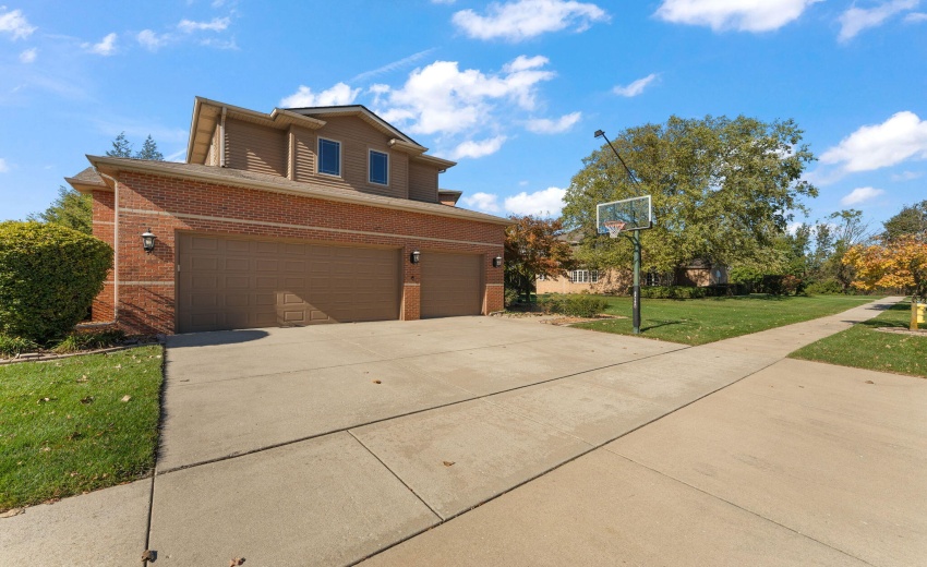 3 car garage