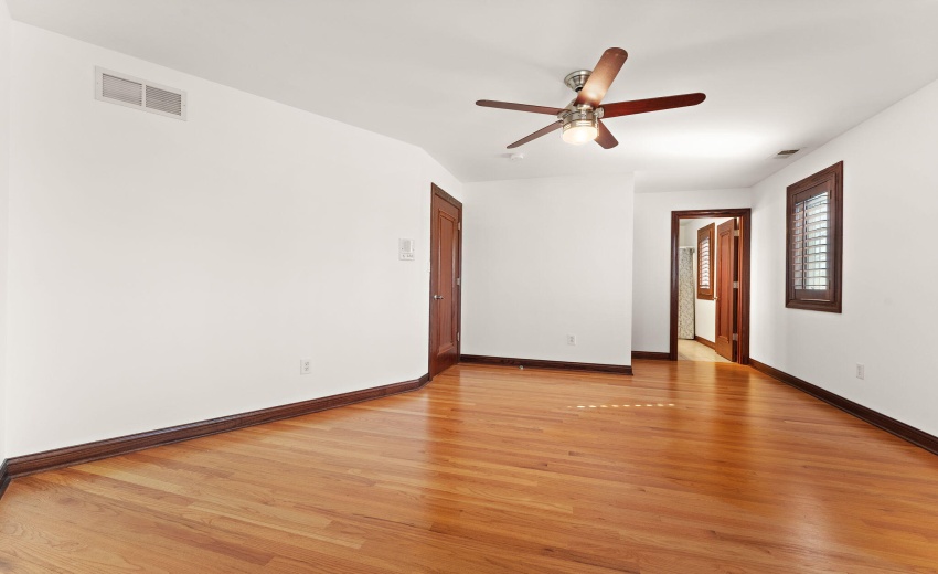 Bedroom 2 with bathroom