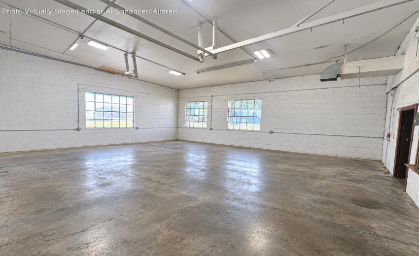 empty_garage_mls