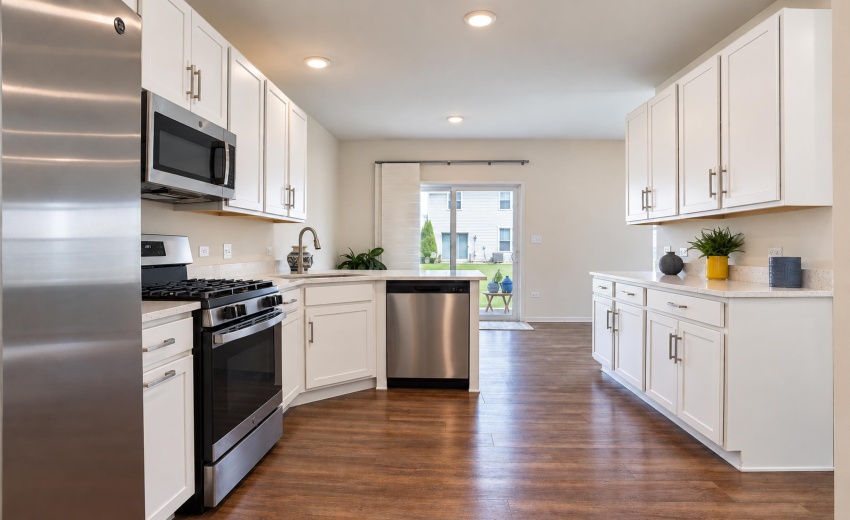 30_1792 e 110th ln 30