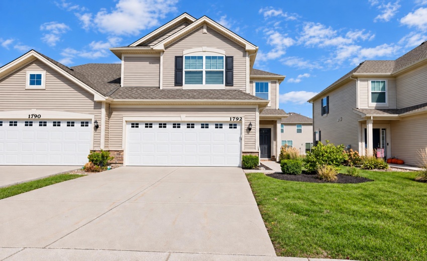 21_1792 e 110th ln 21