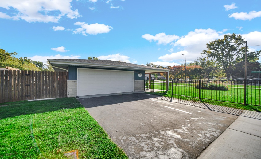 2 Car Garage