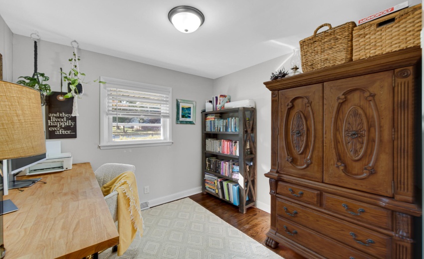 Bedroom 3/Office