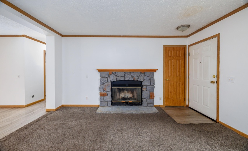 106 W Allen St Kentland-2