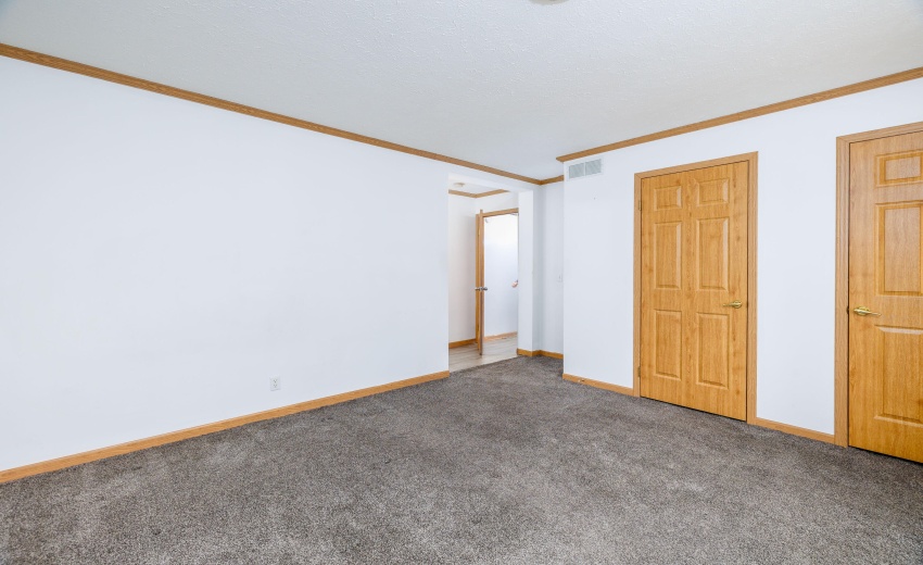 106 W Allen St Kentland-20