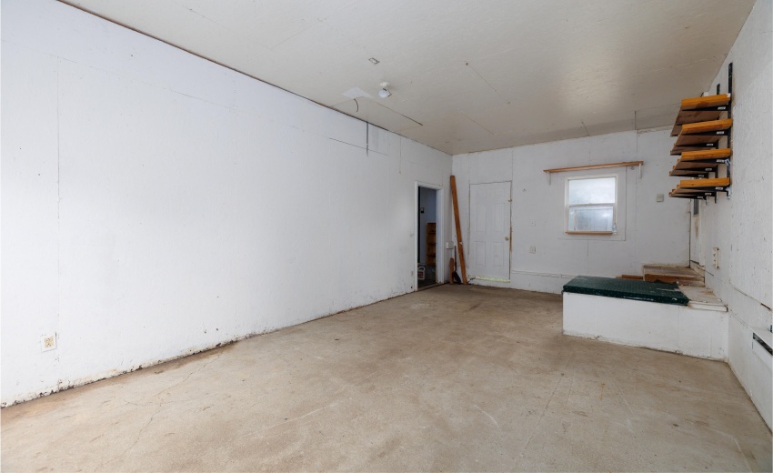 106 W Allen St Kentland-22