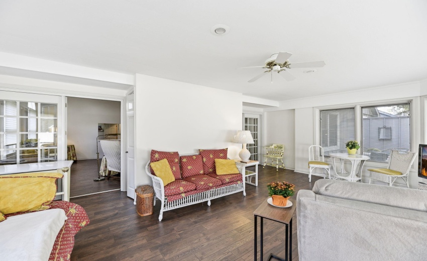 12-web-or-mls-9_Muirfield_Dr_Michigan_Ci