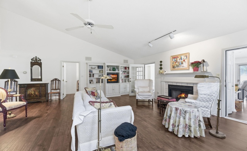 7-web-or-mls-9_Muirfield_Dr_Michigan_Cit