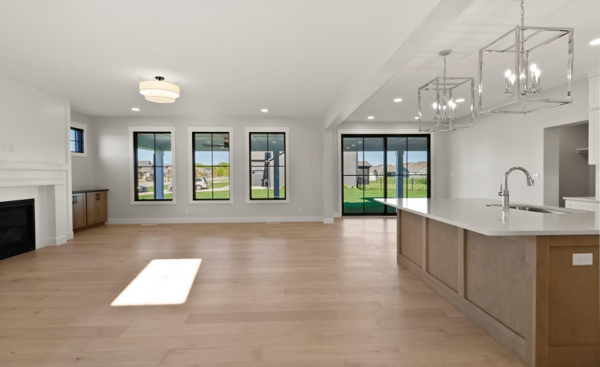 10511-Mahogany-St-John-Living-Room.jpg