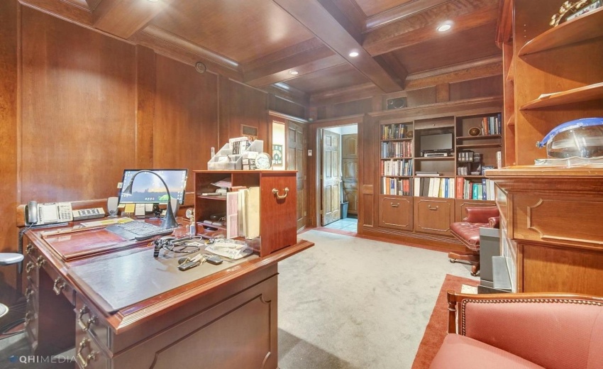 Back office, also for rent