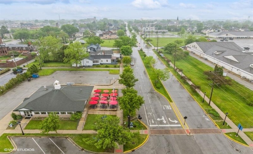 35_600WabashSt_181024_AerialView_Small