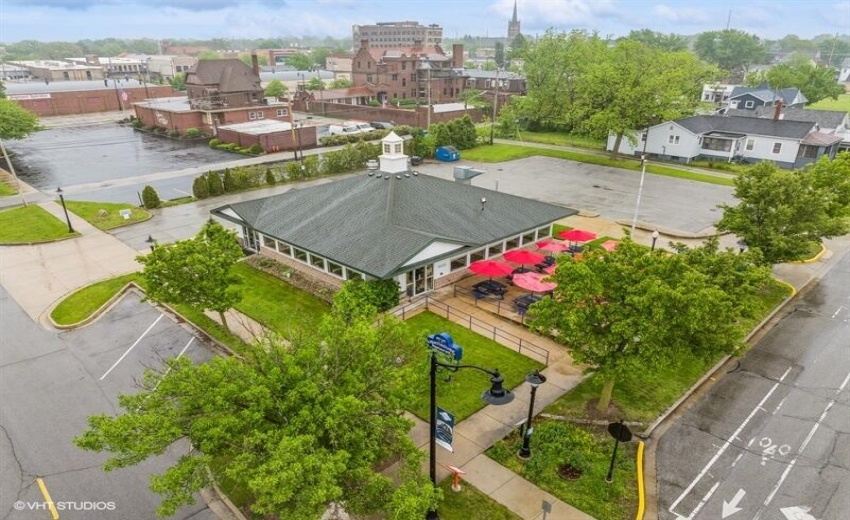 30_600WabashSt_181016_AerialView_Small