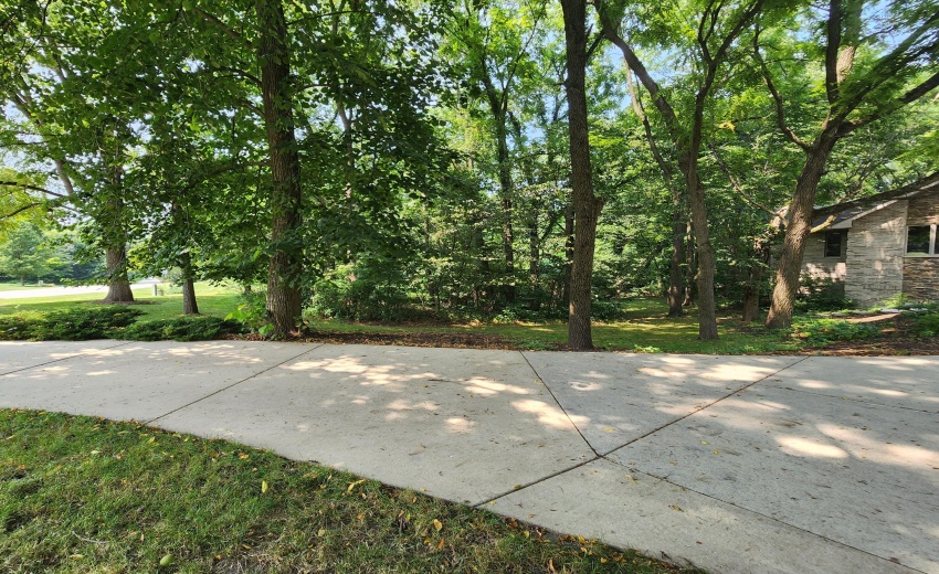 timber house to right circle drive