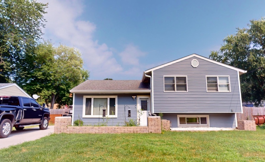 327-S-18th-St-08122024_154134