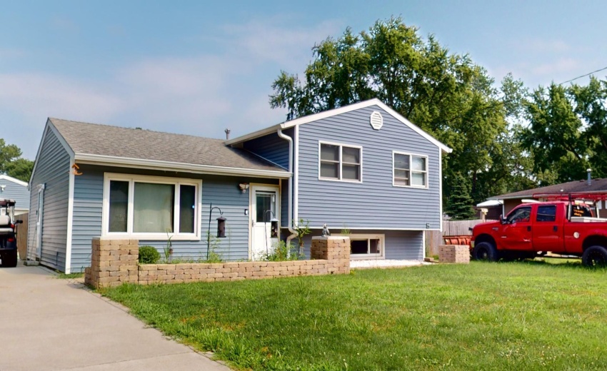 327-S-18th-St-08122024_154340