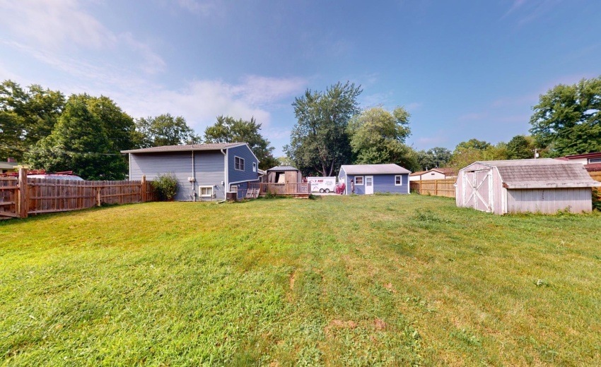 327-S-18th-St-08122024_154818