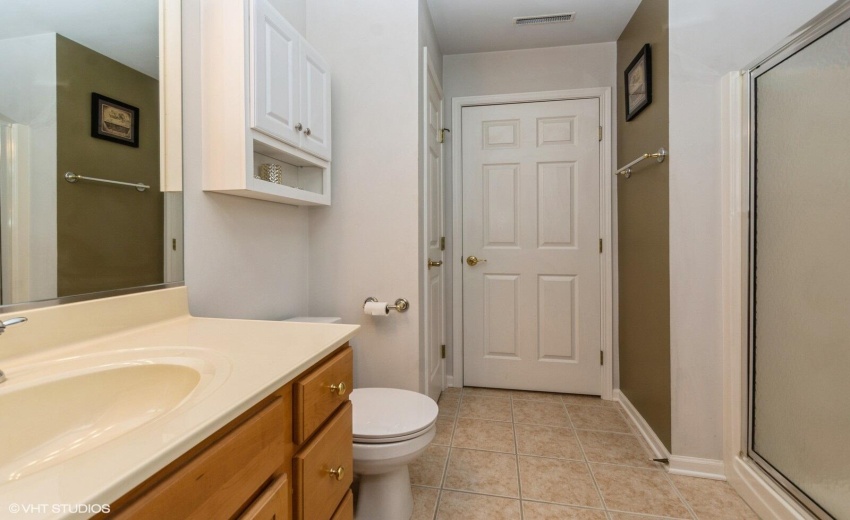 10_9835WildwoodCircle_Unit2A_8_Bathroom_