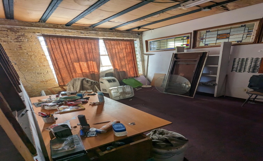 PXL_20240508_215700616