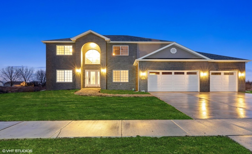 01_7610GrantStreet_57_FrontView_MRED_200