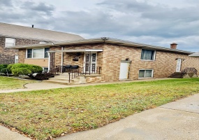 3705 Butternut Street, East Chicago, Indiana, 4 Bedrooms Bedrooms, 10 Rooms Rooms,2 BathroomsBathrooms,Residential Income,For Sale,Butternut,NRA812617