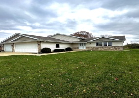 17267 Michael Drive, Lowell, Indiana, 4 Bedrooms Bedrooms, 8 Rooms Rooms,3 BathroomsBathrooms,Residential,For Sale,Michael,NRA812863