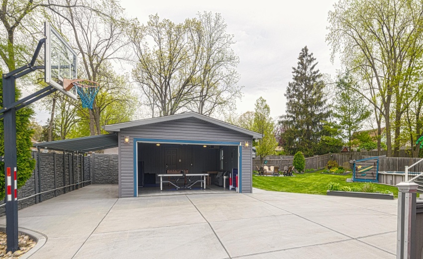 garage and carport