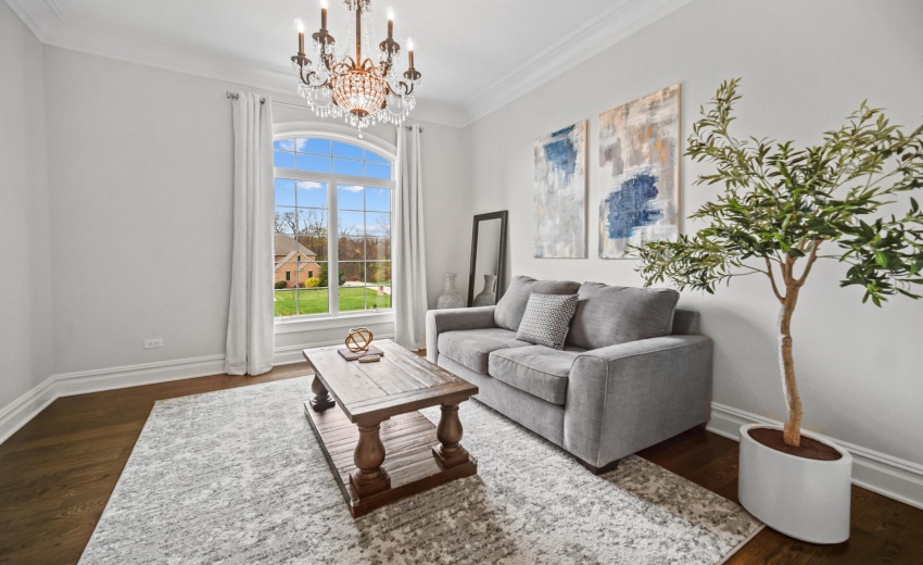 Formal Dining/Sitting Room