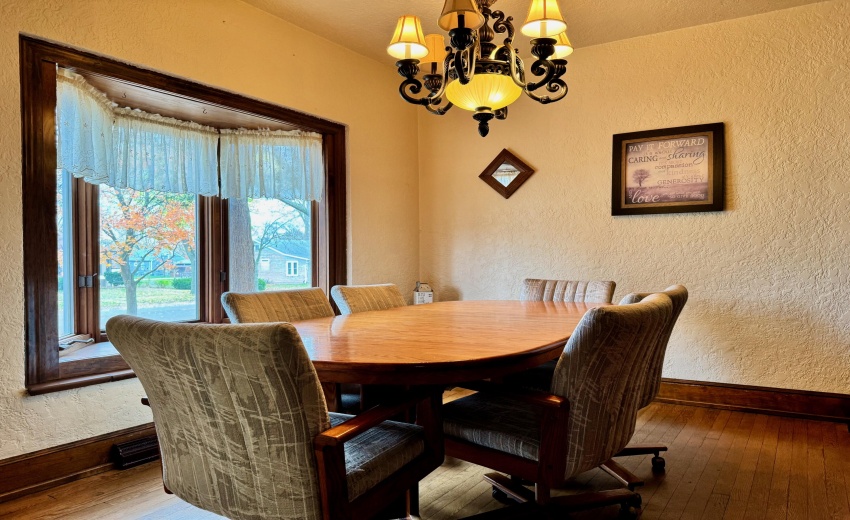 Dining 2