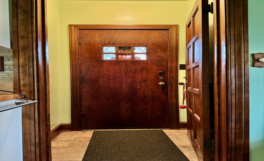 Foyer Side
