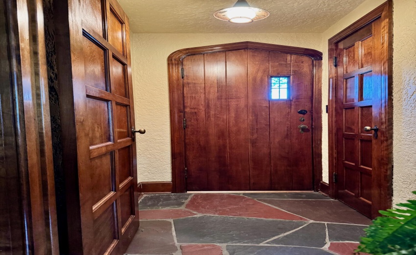 Foyer Front