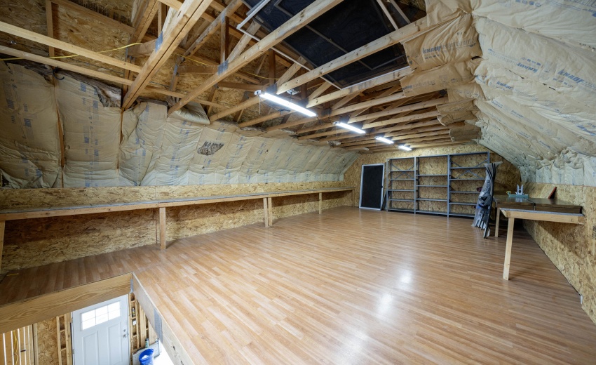 Garage upper