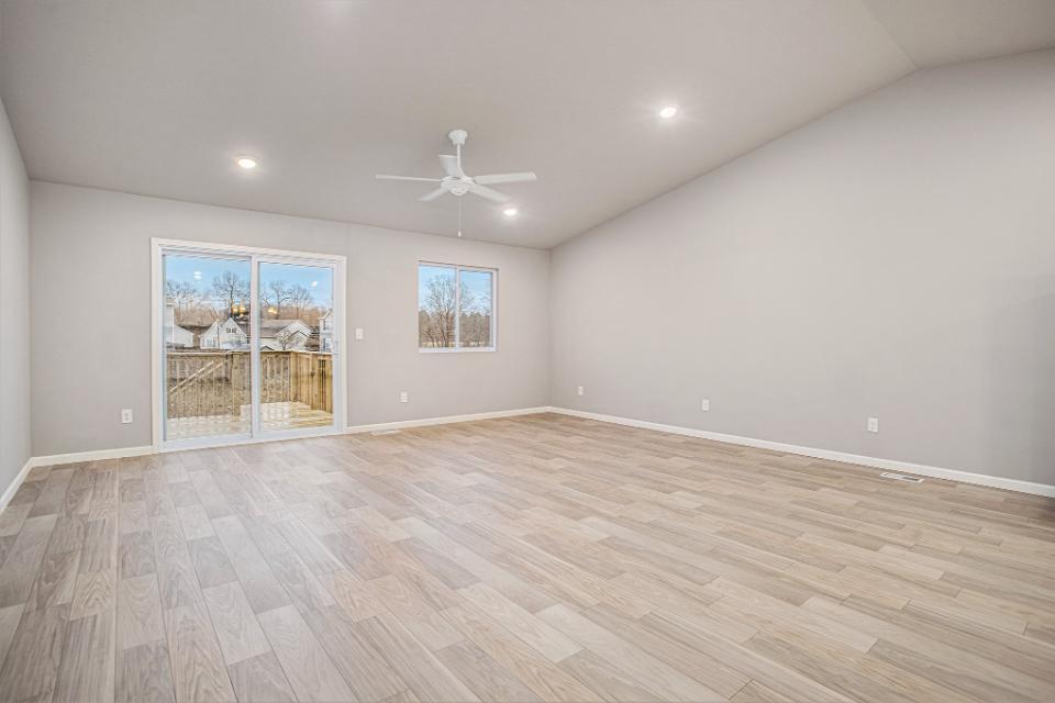 2-CCF024-i2060-Great Room1