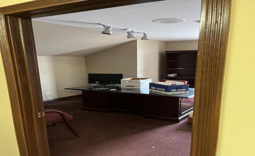Second floor NW office