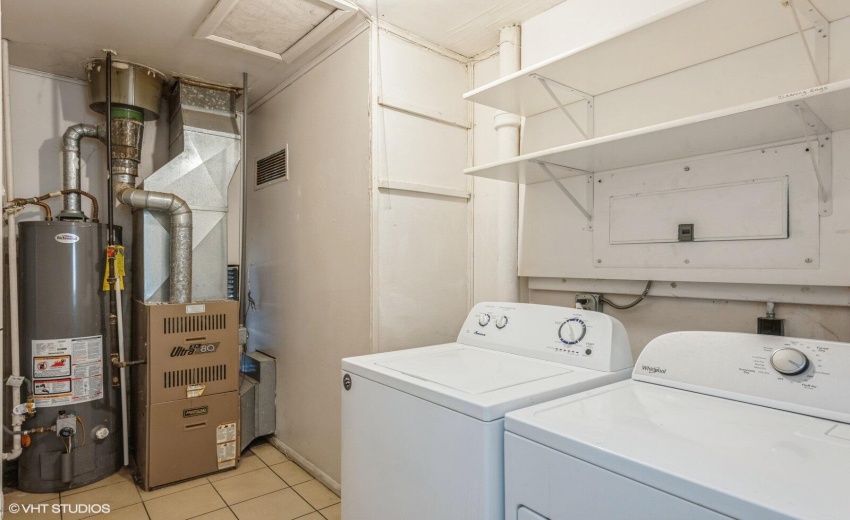 11_508ParksideAve_44_LaundryRoom_Large