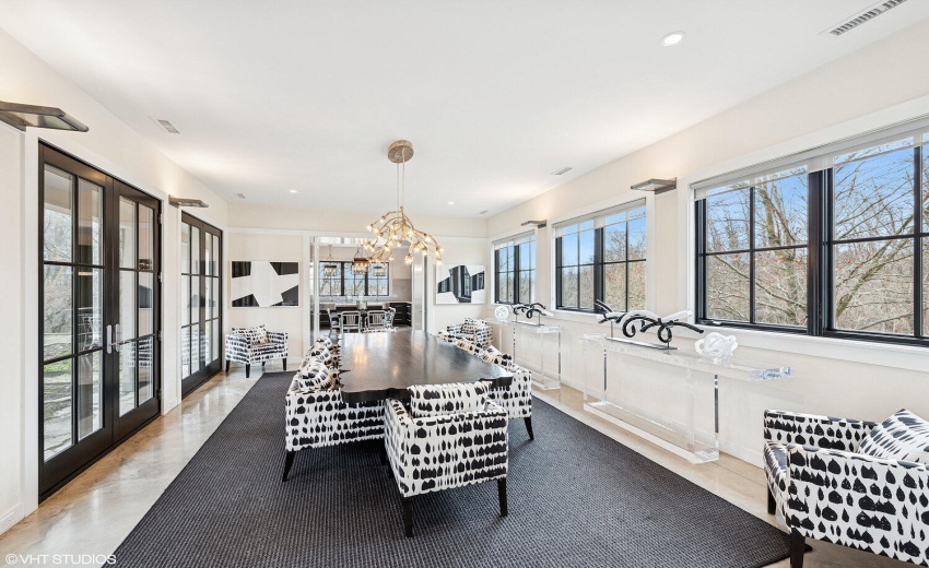 14_126W625N_2026_Dining3_HiRes