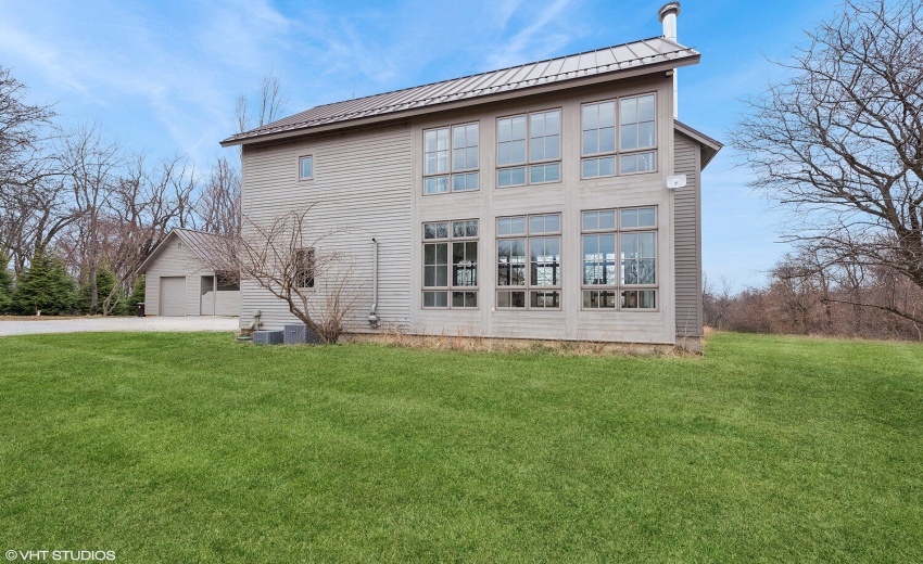 56_126W625N_2016_HouseFacingSouth_HiRes