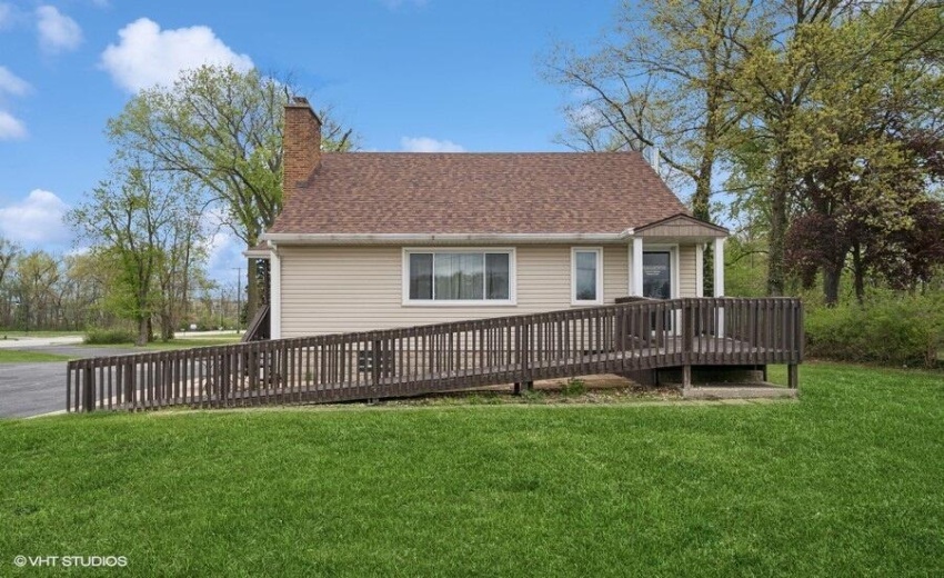 02_6382CentralAve_2019_Small